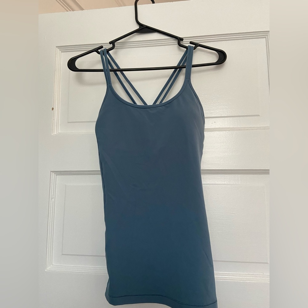 Lululemon y back dusty blue tank top